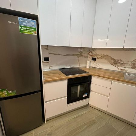 Large Apartment Wlora Zewnętrze zdjęcie