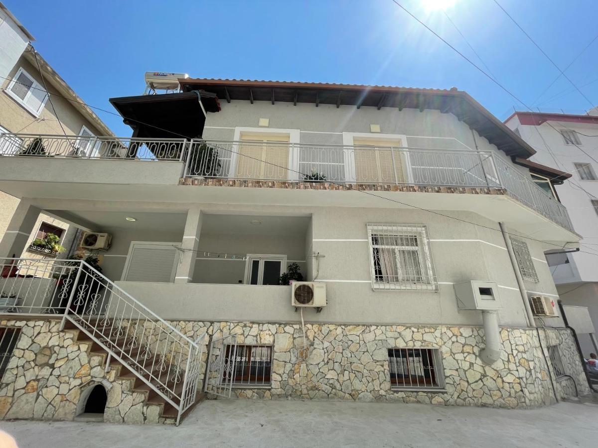 Large Apartment Wlora Zewnętrze zdjęcie