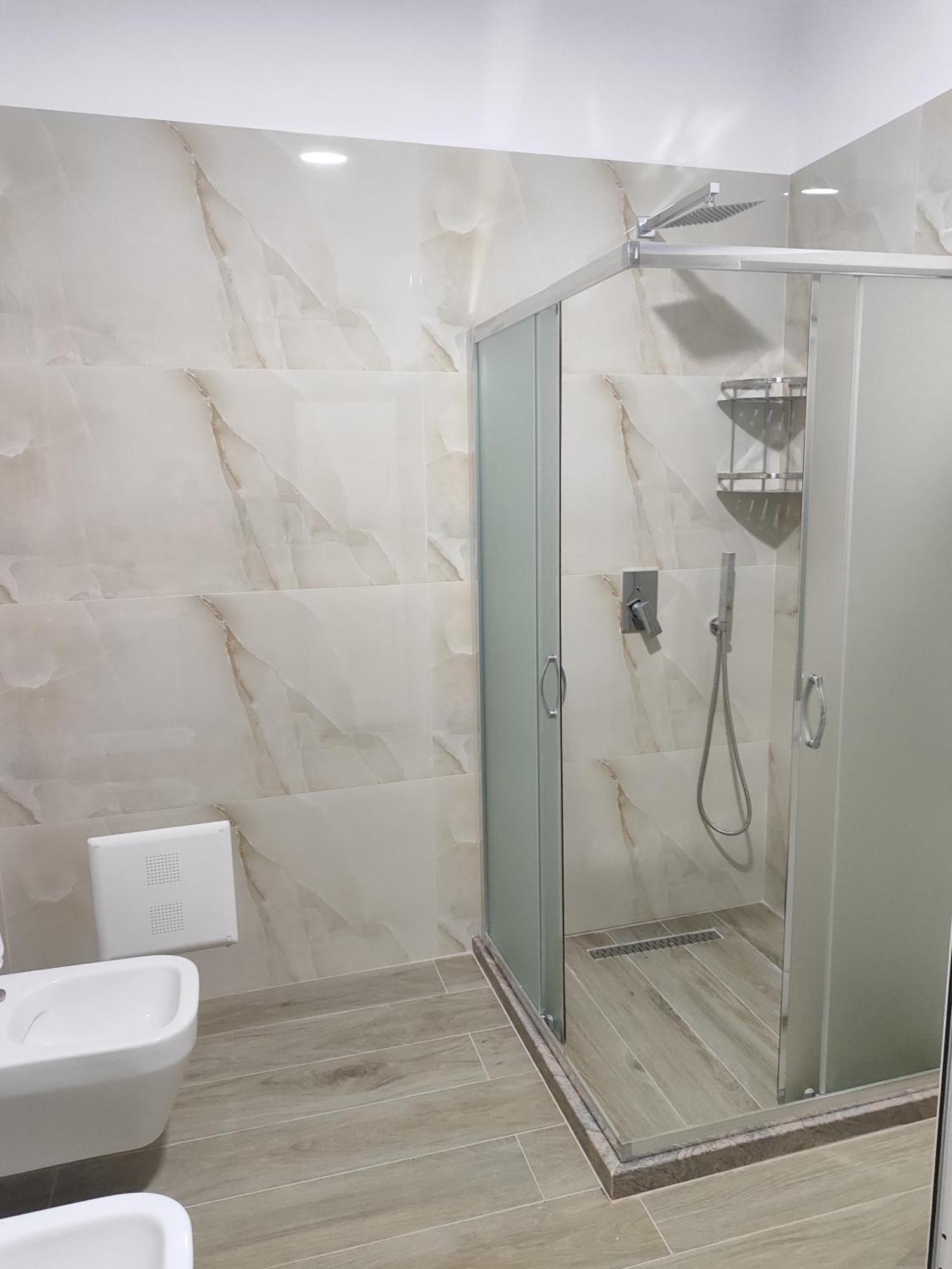 Large Apartment Wlora Zewnętrze zdjęcie
