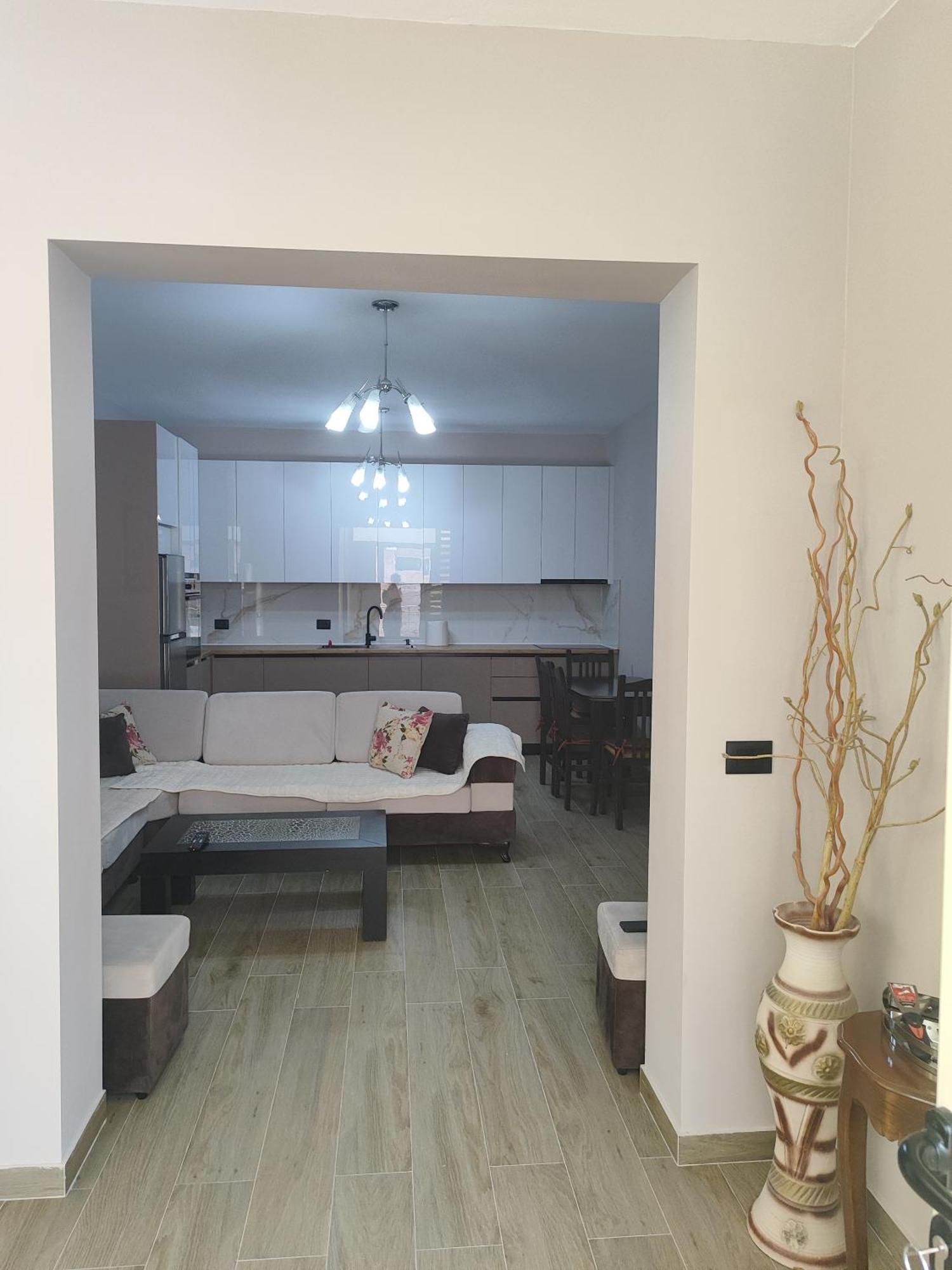 Large Apartment Wlora Zewnętrze zdjęcie